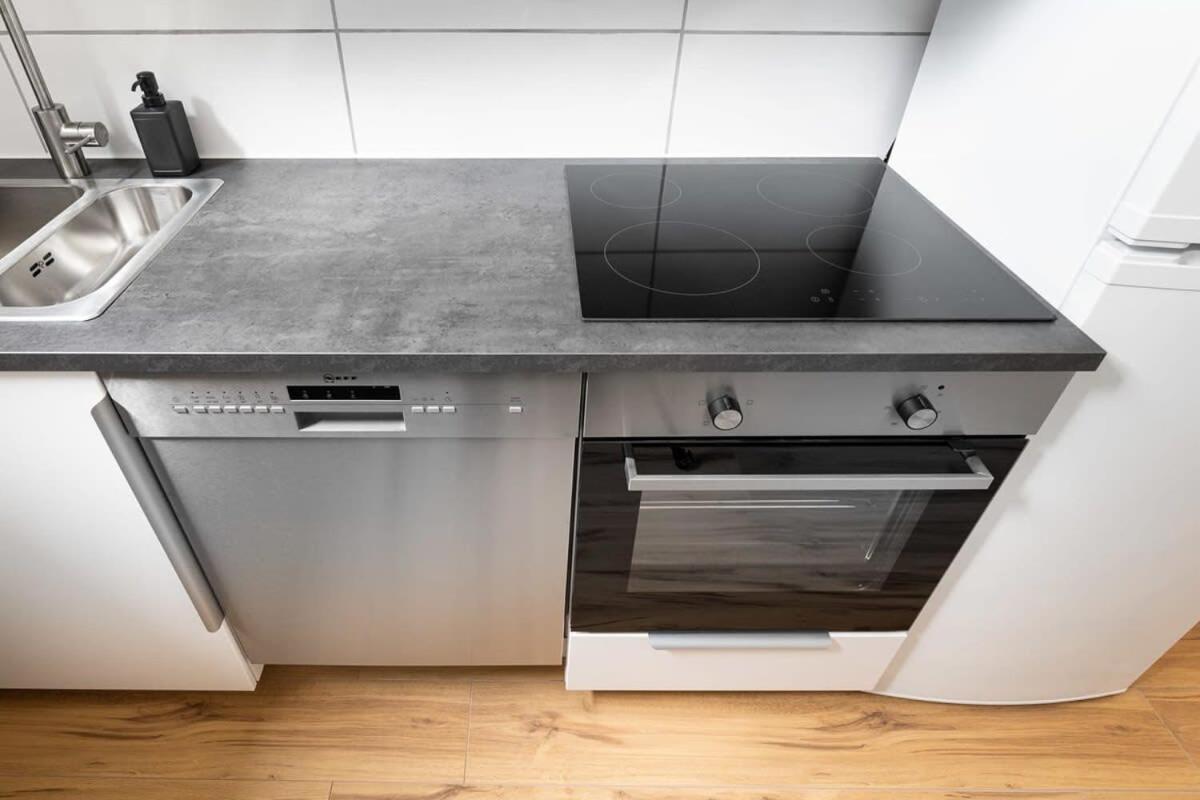 Big Central Apartment Near Rotkreuzplatz With 3 Bedroom For 12 Pax Monaco di Baviera Esterno foto